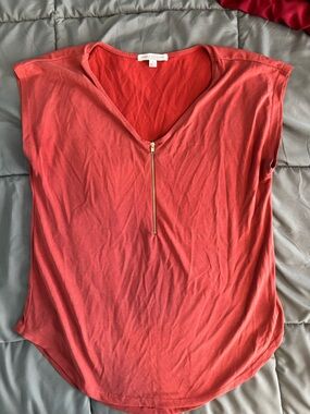 Green Envelope Coral Red Zip-Front V-Neck Top